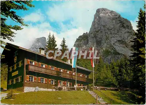 Cartes postales moderne Kaisertal hans bergrhaus 930 m gegen kleine halt und tolenkirch wilder kaiser