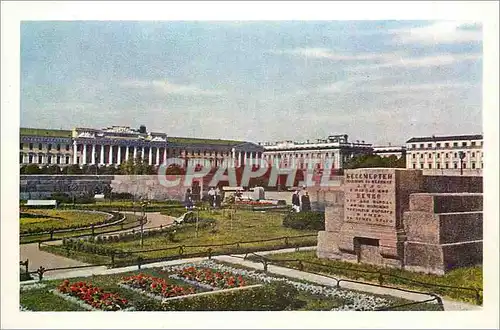 Cartes postales moderne Leningrad Le monument aux martyrs de la Revolution