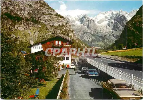 Cartes postales moderne Courmayeur 1224 castena m bianco Albergo Ristorante Svizzero