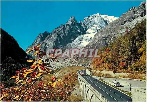 Cartes postales moderne Courmayeur entreves m 1381 la grande route pour le tunnel au fond d'aiguille noire de peuterey m