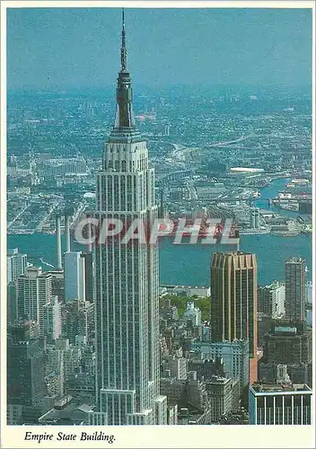 Cartes postales moderne Empire state building showing the east river and queens in the background