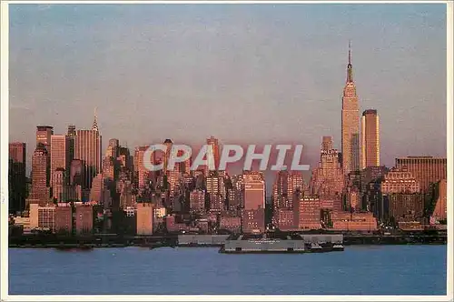 Cartes postales moderne New York Gleaming west side skyline at sunset