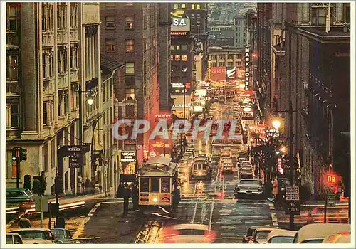 Cartes postales moderne San Francisco Busy Cable cars climb the steep terraced