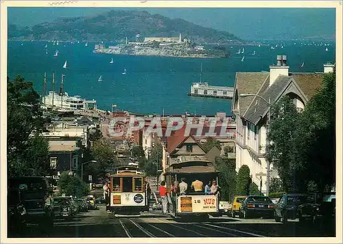 Cartes postales moderne San Francisco Changing cable cars pass one another on steep Hyde Street hill Tramway
