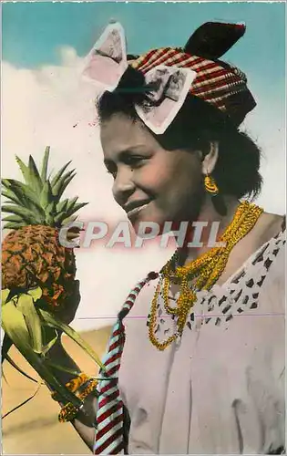 Cartes postales moderne Martinique Fort-de-France Jeune Martiniquaise en costume local