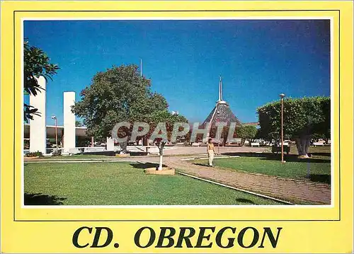 Cartes postales moderne Mexico Ornamental Plaza with the Cathedral in background