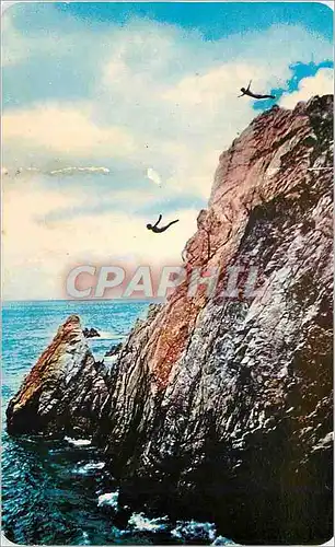 Cartes postales moderne Native boys thrill spectators with high dives into the shallow foamy waters of The Quebrada