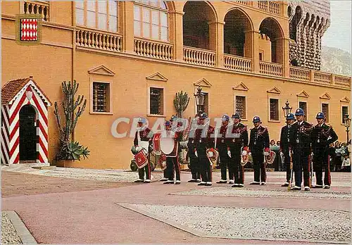 Cartes postales moderne PRINCIPAUTE DE MONACO presentation de la garde devant le palais princier Militaria