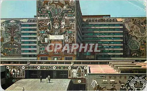 Moderne Karte Natural stone murals adorn the Communications and the Public Works Secretaries Building