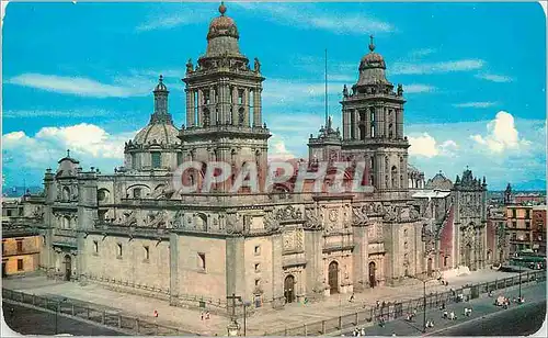 Cartes postales moderne largest Cathedral is located on the main square MEXICO