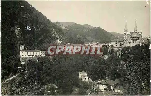 Cartes postales moderne Num Covadonga Vista general Foto Collado Oviedo