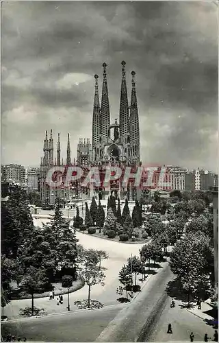 Cartes postales moderne Barcelona Serie Plaza de la Sagrada Familia La Place de la Sainte Famille Plaiz der Heiligen Fam