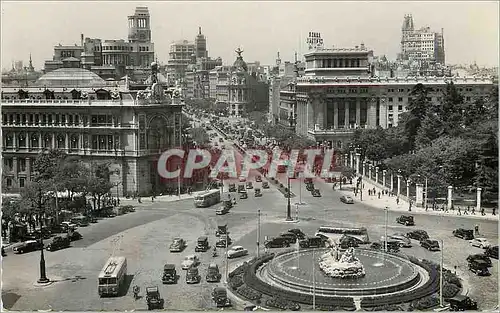 Cartes postales moderne Madrid Panoramica de la Plaza de la Cibeles y calle de Alcala Vue panoramique de la Place de la