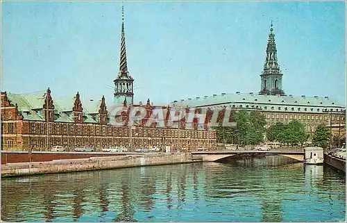 Cartes postales moderne Copenhague La Bourse et le Palais de Christiansborg