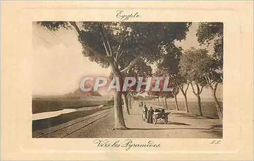 Cartes postales Egypte Vers les Pyramides