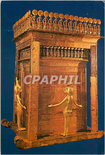 Cartes postales moderne The Egyptian Museum Cairo Tutankhamens Treasures Large wooden Canopie Shrine guarded by four pro
