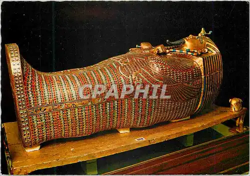 Cartes postales moderne The Egyptian Museum Cairo The second Coffin of Tut Ankh Amun of gold and semi precious stones