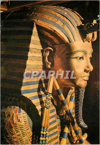 Cartes postales moderne Cairo Egyptian Museum Tut Ankh Amuns Treasures Second coffin richly decorated with gold and semi