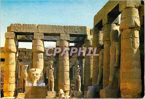 Moderne Karte Temple de Louxor Statues de Ramses ii dans la grande cour