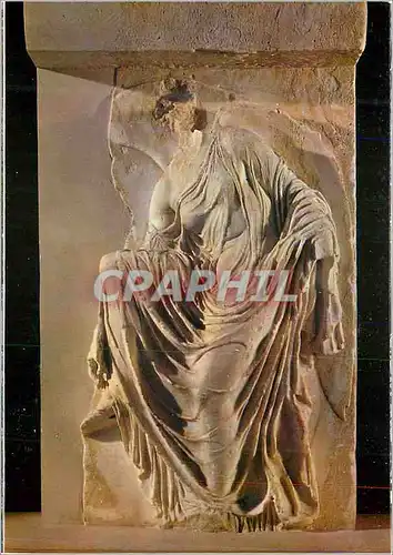 Cartes postales moderne Athenes Musee de l Acropole Nike detachant sa sandale fin du Seme siecle av Jc