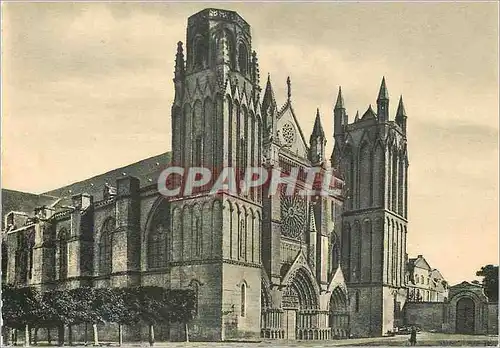 Cartes postales moderne Le Poitou Pittoresque Poitiers Vienne La Cathedrale Saint Pierre xii xiii xiv et l Ancien Eveche