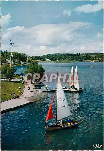 Cartes postales moderne Le Limousin Pittoresque Environs de Peyrat Le Chateau Voitiers sur le Lac de Vassivieres