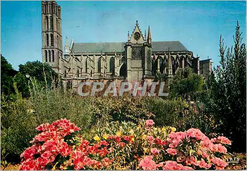 Cartes postales moderne Limoges Haute Vienne Capitale de la porcelaine La cathedrale St Etienne xiiie s et les jardins d