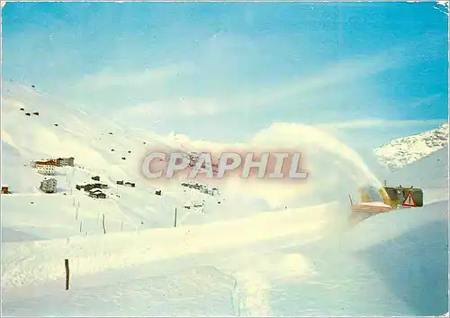 Cartes postales moderne Livigno Trepalle Sparzzaneva in azione sulla via del Passo Foscagno