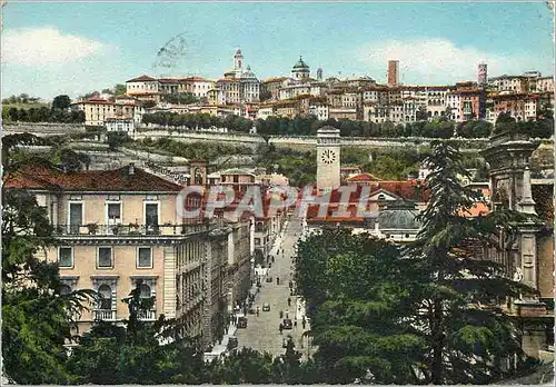 Cartes postales moderne Bergamo Vue generale de la ville superieure prise de la place B Beiotti