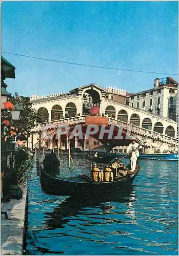 Cartes postales moderne Venezia Pont de Rialto et gondole