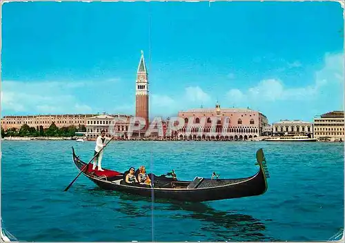 Cartes postales moderne Venezia Basilique de Saint-Marc et Tour de l'Horloge