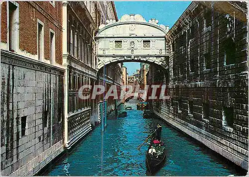 Cartes postales moderne Venezia Panorama du Bassin Saint-Marc et gondole