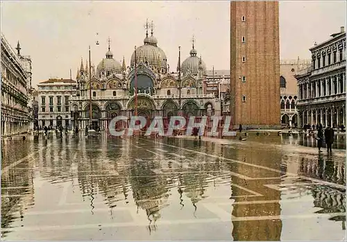 Cartes postales moderne Venezia Place Saint-Marc avec le maree haute