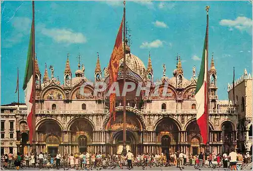 Cartes postales moderne Venezia Place St Marc Vol de Pigeons