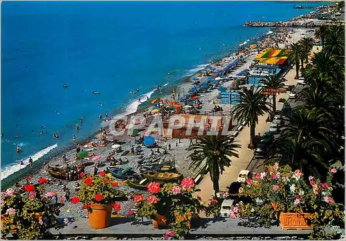 Cartes postales moderne Ventimiglia Promenade le long de la mer et plage
