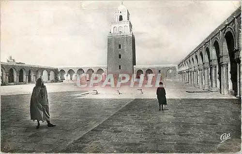 Cartes postales moderne Kairouan cour de la grande mosquee