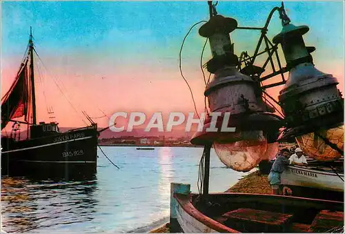 Cartes postales moderne Espagne Coucher du soleil Bateau de peche