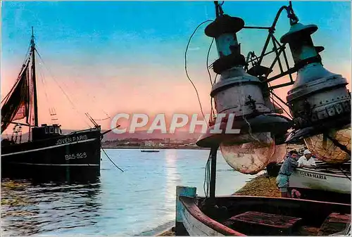 Cartes postales moderne Espagne Coucher du soleil Bateau de peche