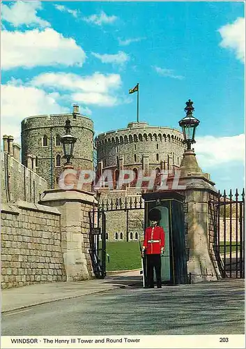 Cartes postales moderne Windsor The Henry III Tower and Round Tower Militaria