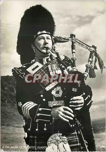 Cartes postales moderne A pipe Major of The Scots Guards Militaria