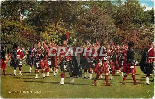Cartes postales moderne A Highland Pipe Band