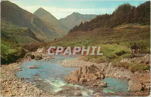 Cartes postales moderne Mountain and River Glen Shiel