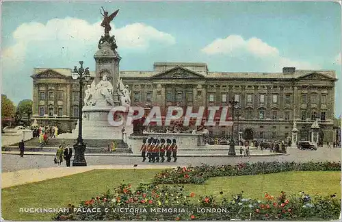 Cartes postales moderne Buckingham Palace & Victoria Memorial London