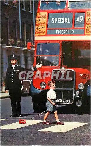 Moderne Karte Policemen on Point Duty London Police Autobus