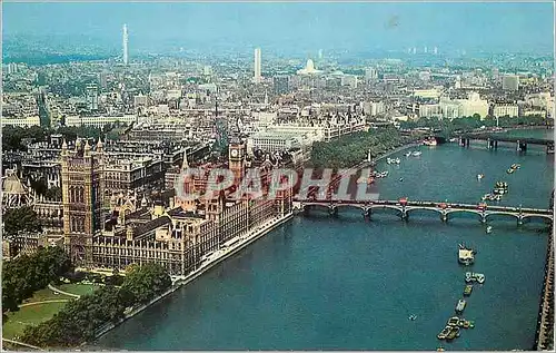 Cartes postales moderne Aerial view of the River Thames and Houses of Parliament with Westminster Bridge and the Embankm