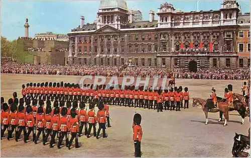 Moderne Karte Trooping the Colour at Horseguards Parade London Militaria