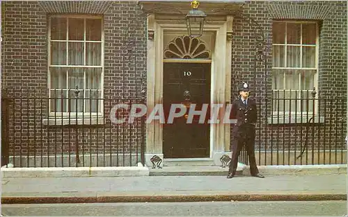 Cartes postales moderne Downing Street London Police