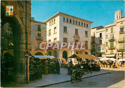 Cartes postales moderne Figueres Generalisimo square and Market