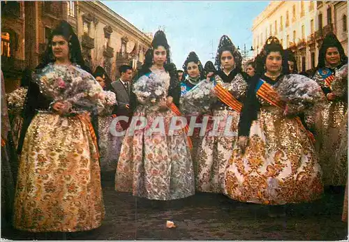 Moderne Karte Vers l Orient Espagne Jeunes femmes en costume de fete