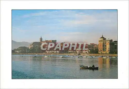 Cartes postales moderne Fontarrabie Espagne Barque de pecheurs sur la Bidassoa